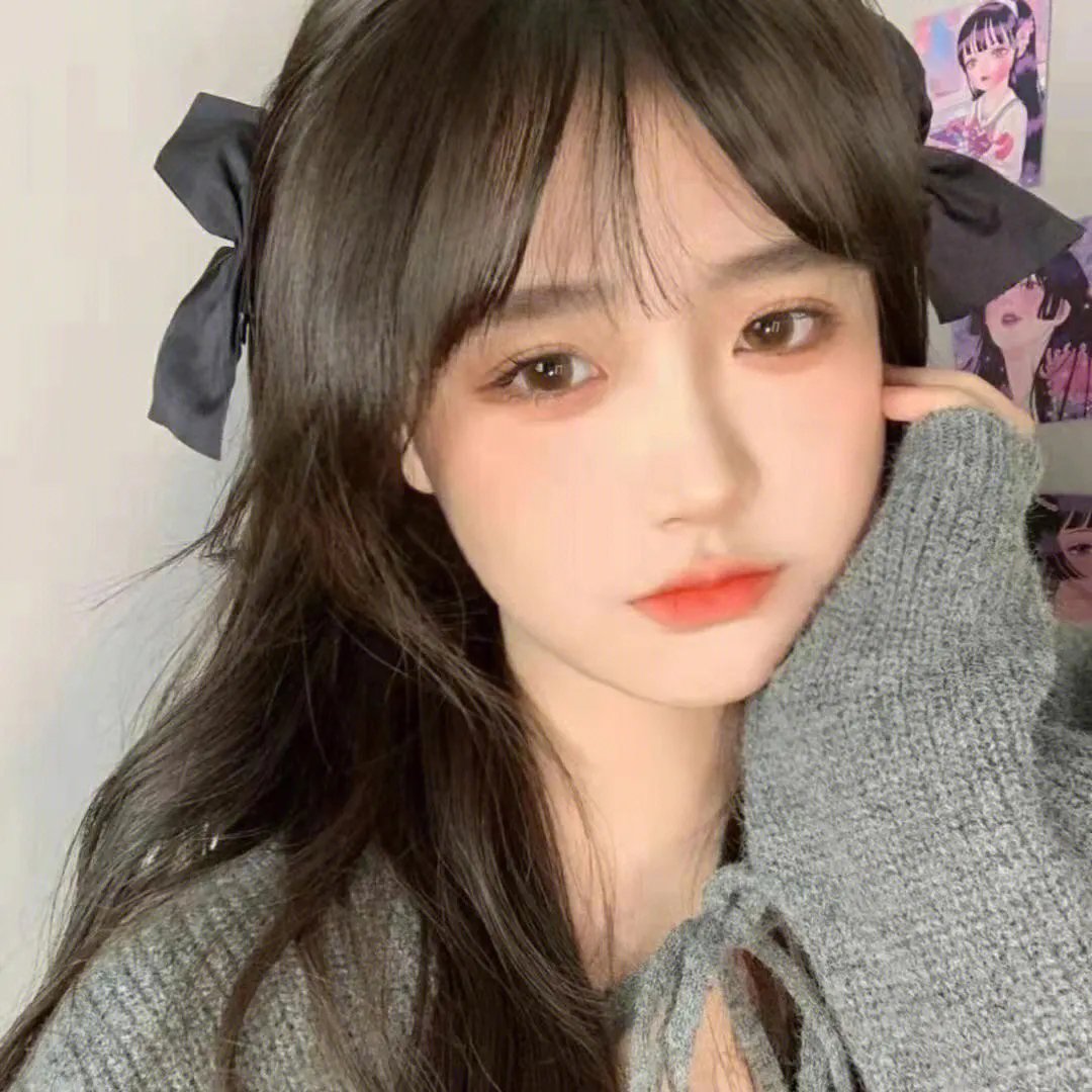 香骨未应春雪妒